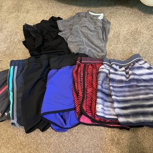 Under armour bundle shorts size small